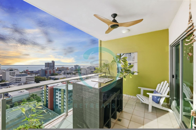 Room 5, Coastal Oasis Panoramic Ocean View - Pool - BBQ, Darwin