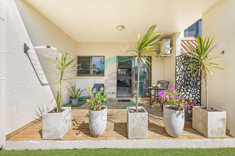 Exterior & Views 2, Zen Offshore Front Porch Lawn Outdoor Dining, Brinkin