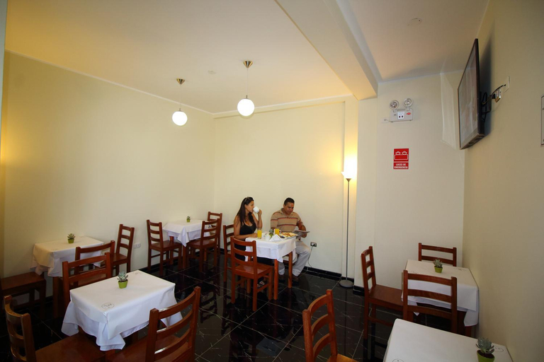 Shared lounge/TV area, Munayki Hotel, Tacna