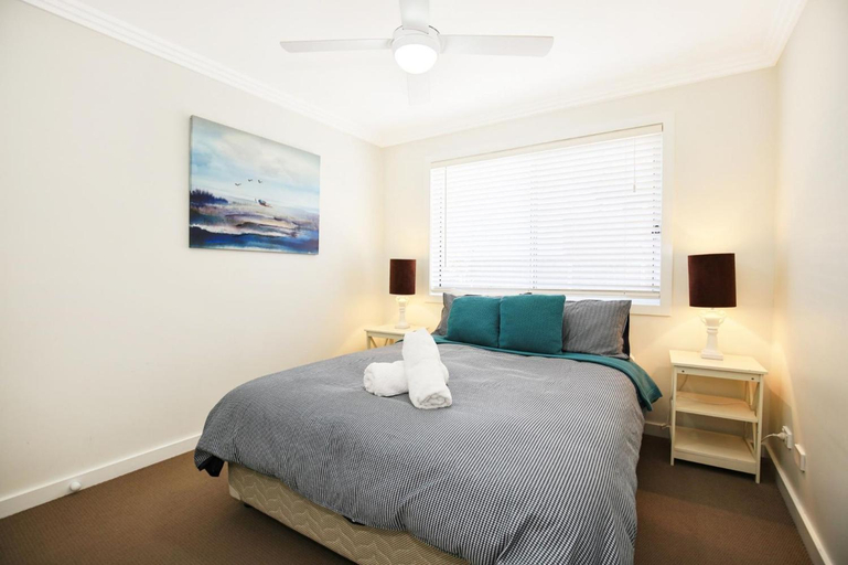 Bedroom 2, Calming Waters - Pet Friendly - Community Pool, Shoalhaven - Pt B