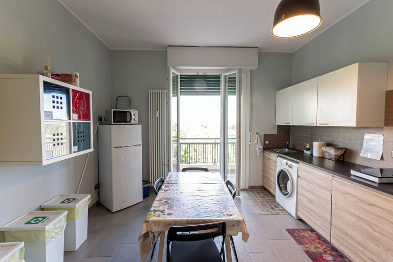 Shared kitchen, FARE BnB Room del Parco, Reggio Nell'Emilia