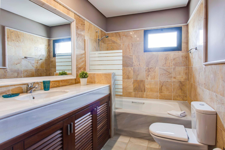 Bathroom 2, Hipoclub Villas, Aguamarina 5, Las Palmas