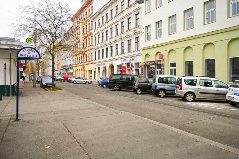 Others 4, Apartment for 4 near Augarten, Donaukanal & U4 & U2 Metro, Wien