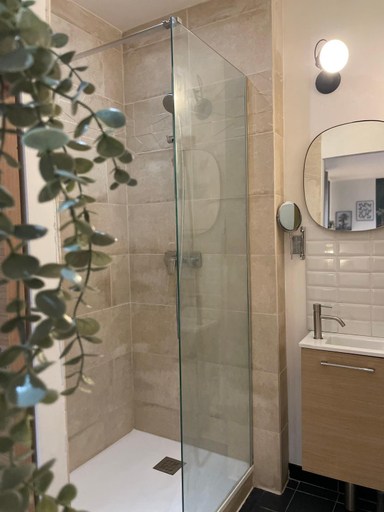 Bathroom 2, Velours & Balneo, Loire-Atlantique