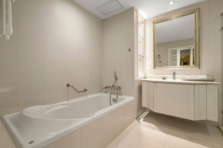 Bathroom 8