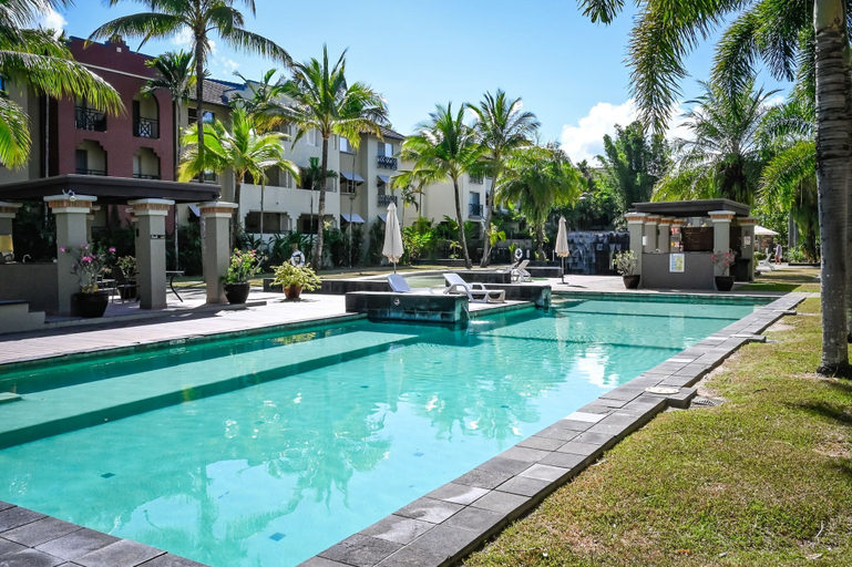 Sport & Beauty 5, Poolside Paradise Cairns - 9 Pools BBQ Gym, Cairns