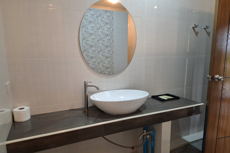 Bathroom 9