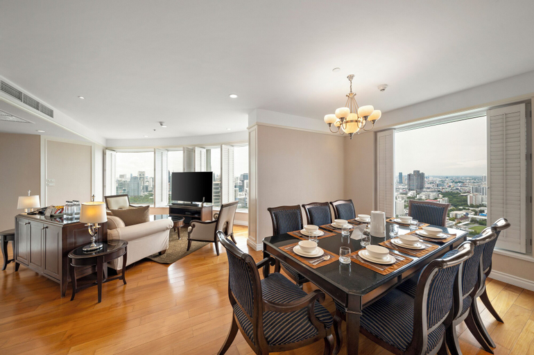 Dining Room 10