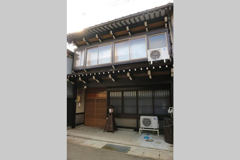 Entrance 1, Yoshiki Stay, Hida