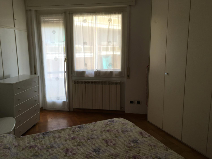 Others 4, Casa Serenella - Bilocale a due passi dal mare, Imperia