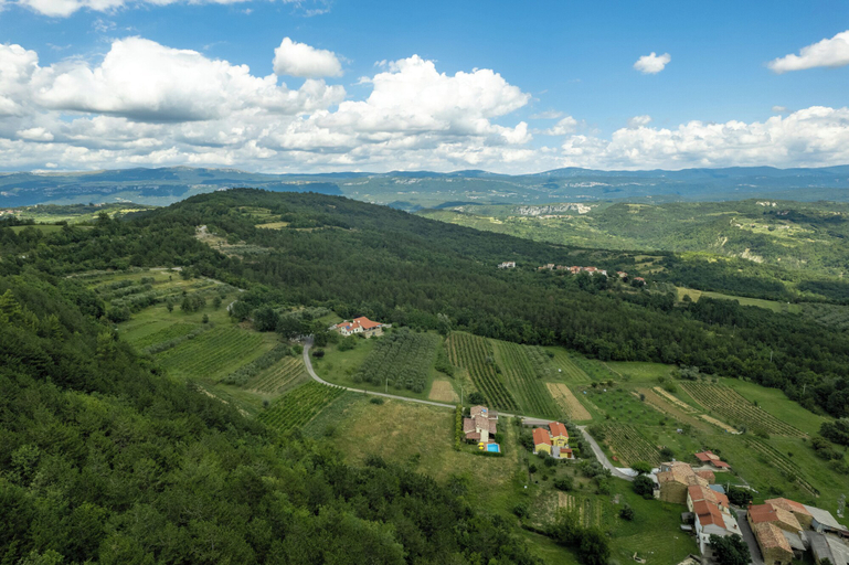 Others 5, Villa Dol, Buzet