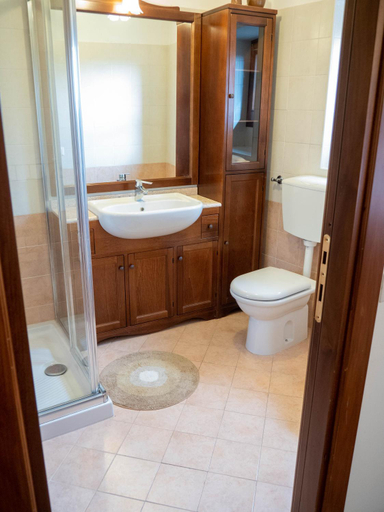 Shower 5, Domus Flora Guest House, Perugia