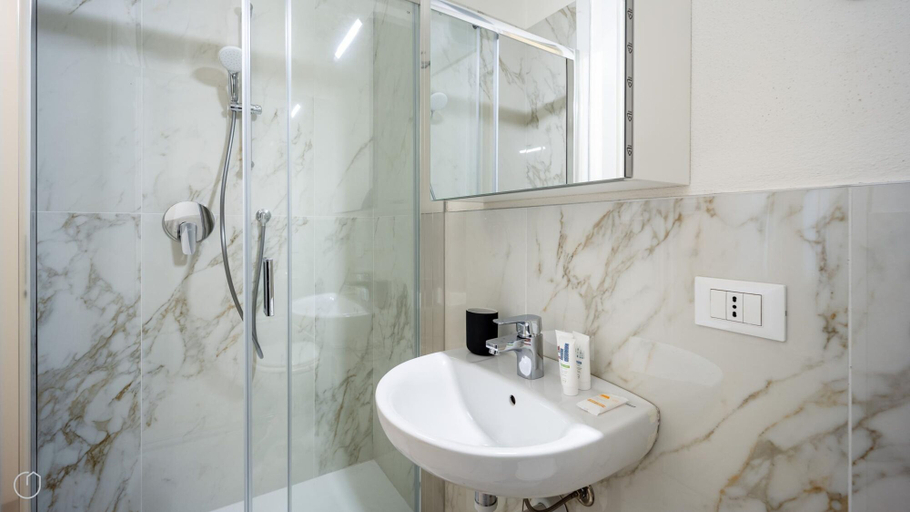 Room 3, Italianway - The B Village Standard - A12, Milano