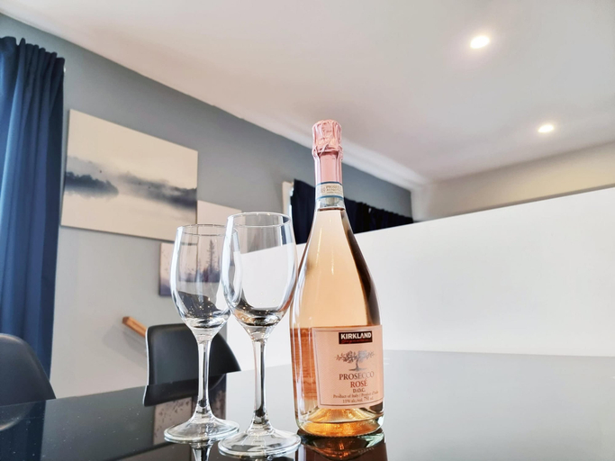 Food & Drinks 4, Rosie Townhouse at Gordon - Prime Location, Melbourne