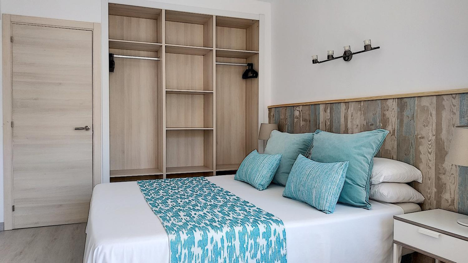 Bedroom, Apartamentos Las Palmeras, Baleares