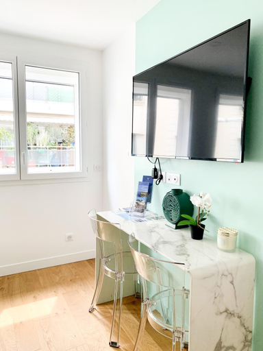 Others 5, Superbe studio entierement renove - 50m croisette, Alpes-Maritimes