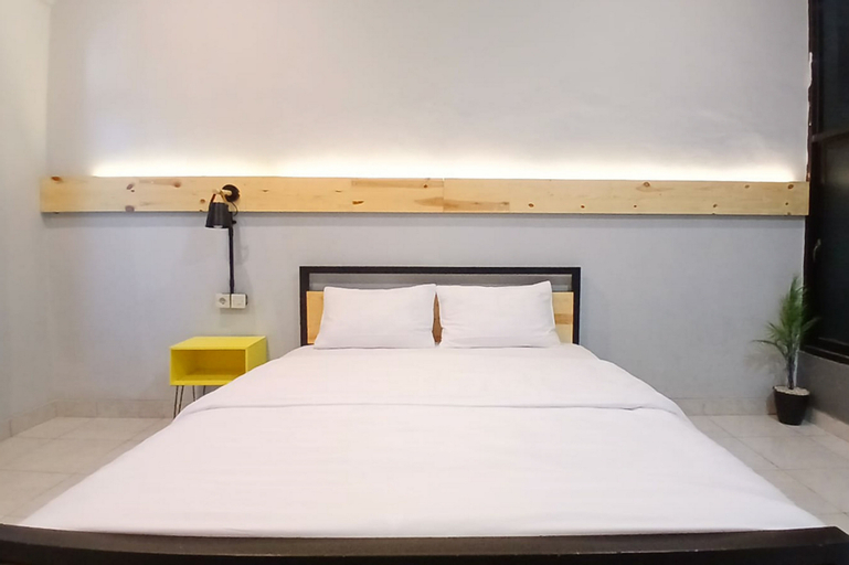 Bedroom 1, Kenewae Living near Alun-Alun Wonosari Mitra RedDoorz, Gunung Kidul