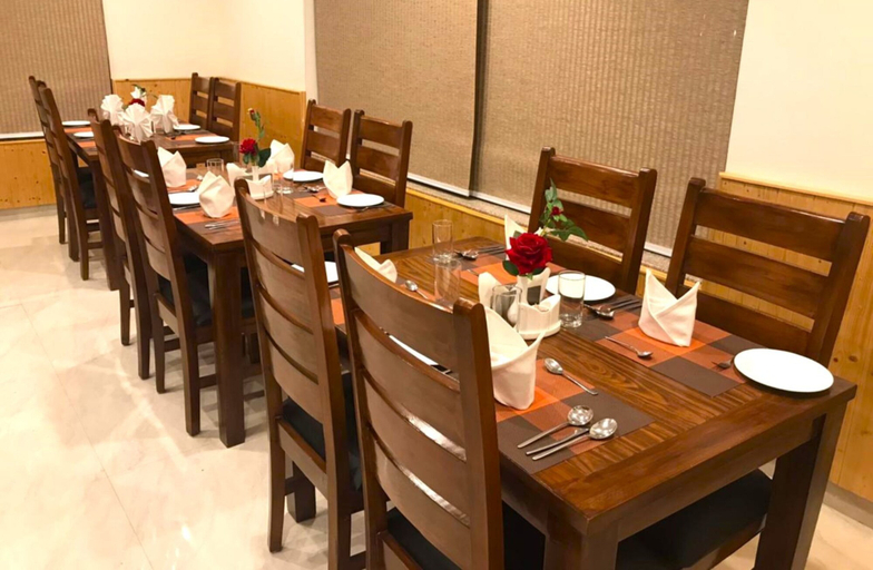 Food & Drinks 5, Simsa Heights Manali, Kullu