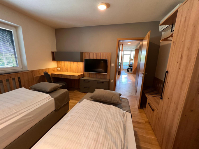 Bedroom 3, Na Vasi restavracija in prenocisca, Škofja Loka