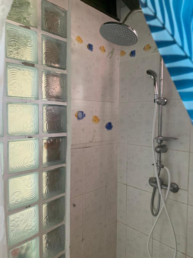 Bathroom, Souffle au paradis a Thomas Bouillante, Bouillante