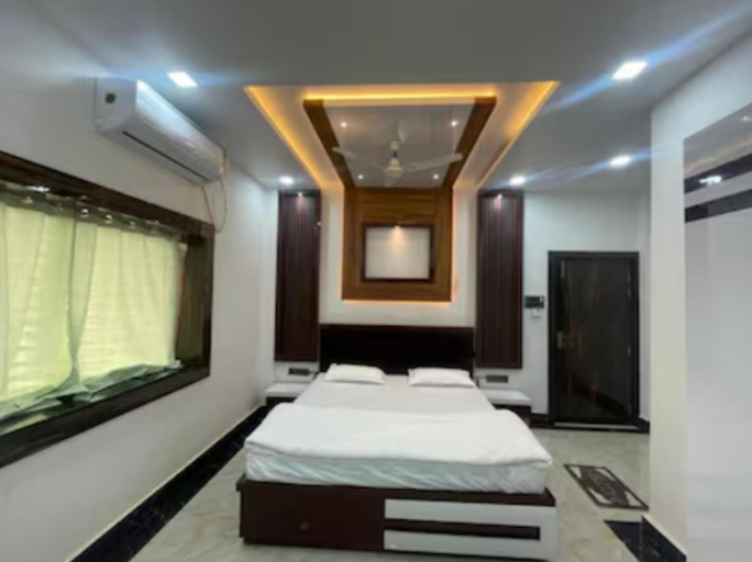 Bedroom 1, Hotel Anand Deluxe Begusarai, Begusarai