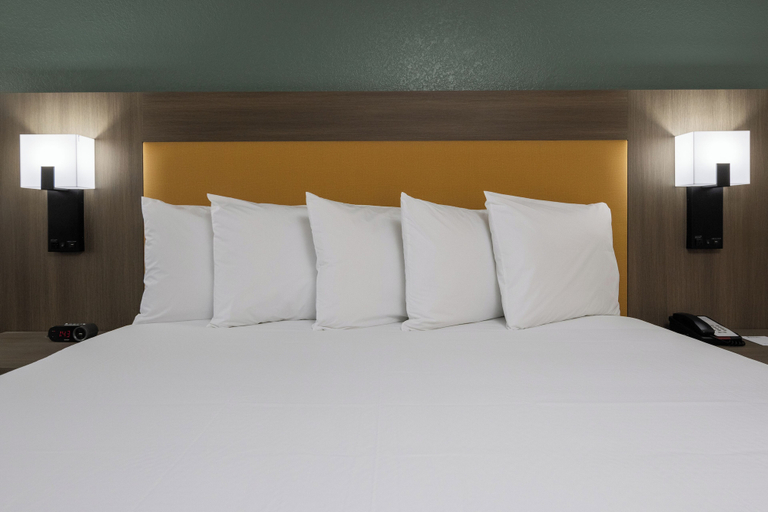 Bedroom 3, Comfort Inn Hayward - Oakland South, Alameda