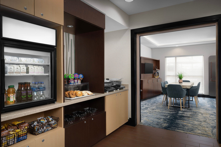 Food & Drinks 5, TownePlace Suites by Marriott Goldsboro, Wayne
