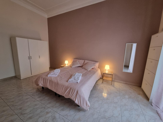 Others 5, Etna Ocean Rooms, Catania