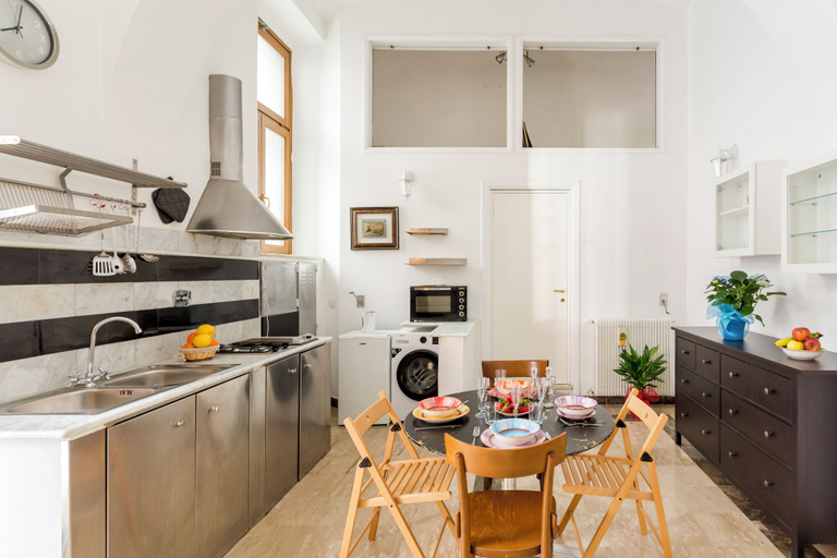 Others 5, Sanniti's Apartments, Roma
