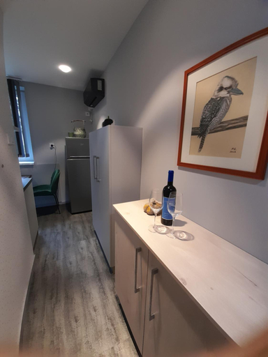 Others 4, Gotzer Apartman, Komlói