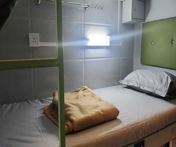Bedroom, Fathima Dormitory, Mumbai Suburban