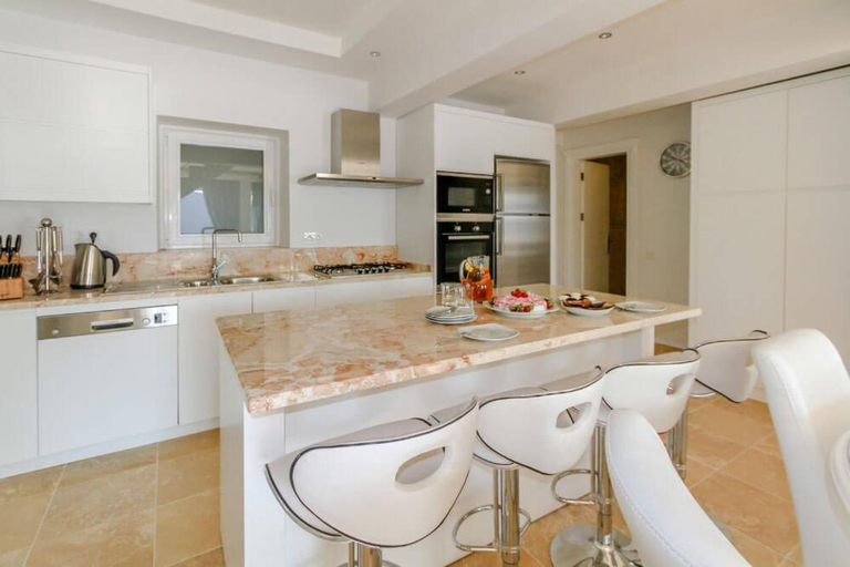 Kitchen 5, Lux Ketchy Villa , Heatable Infinity pool , Wifi , Sunset in Kalkan, Kaş
