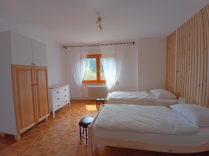 5, Lahova hisa, Ljubno