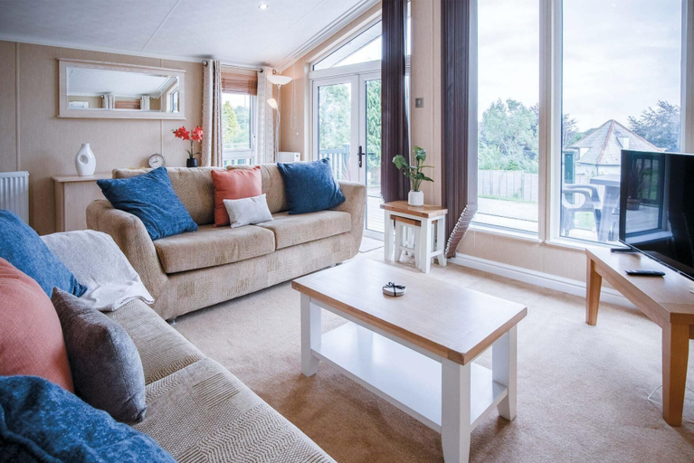 Others 5, 3 Manor Lodge - 2 Bedroom Lodge - Pendine, Carmarthenshire