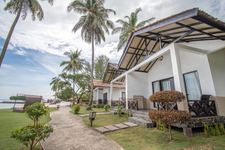 Exterior 4