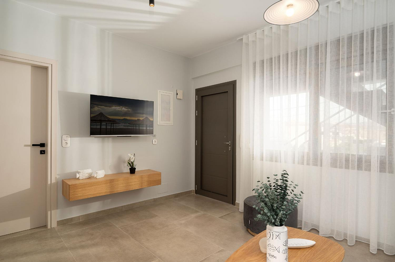 Entrance 5, Gifel Apartments and Luxurious Suites, Faistos