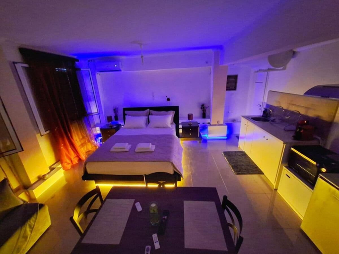 Bedroom 2, Acropolis Echoes Apartment, Attica