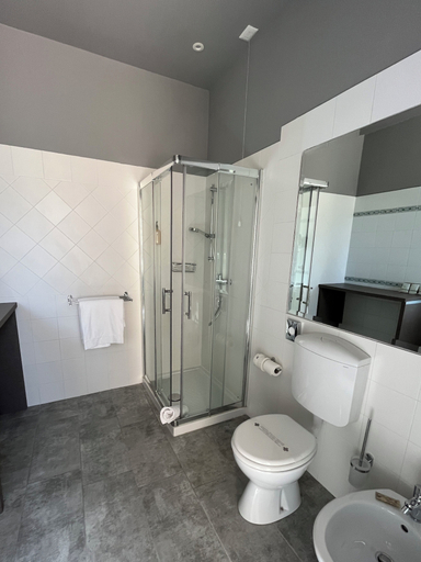 Bathroom 3, Guest House Borgo Yporegia, Torino