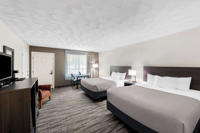 Bedroom 3, Quality Inn & Suites Munising, Alger
