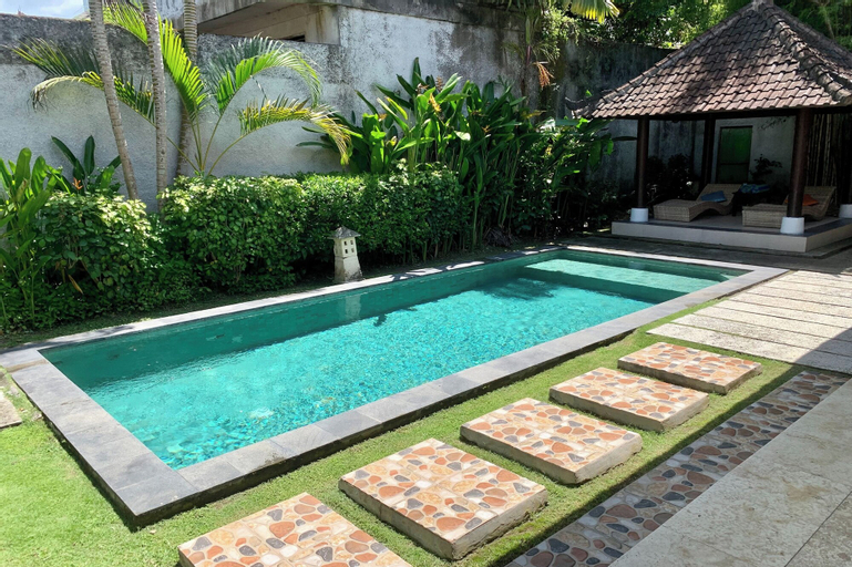 Swimming Pool 23