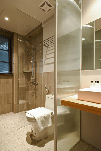 Bathroom 4, Humanlive, Tainan
