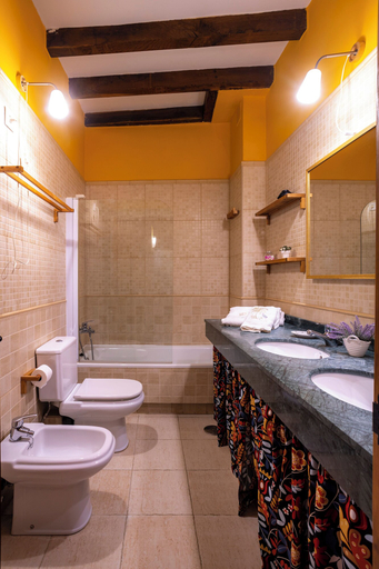 Bathroom 5, La casona de las meninas, Cantabria