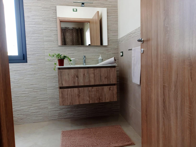 Bathroom 2, La Palma del Nonno, Trapani