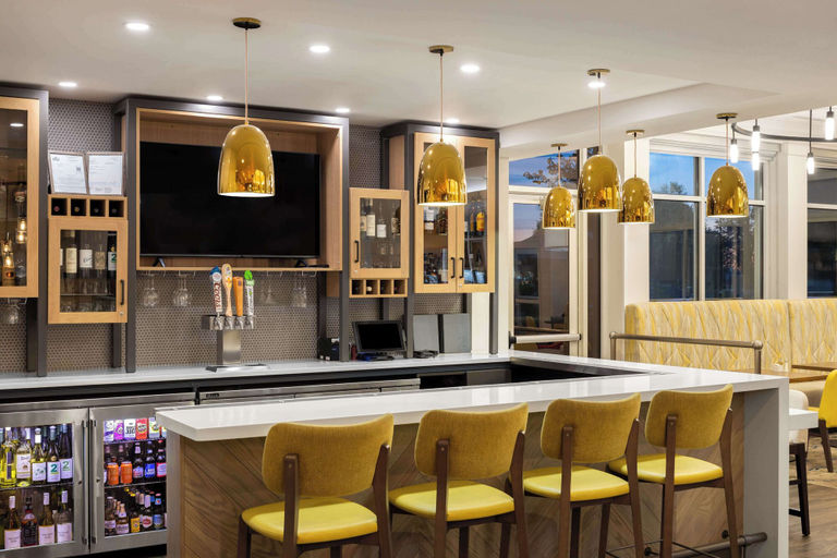Food & Drinks 5, Hilton Garden Inn Spokane Airport, Spokane