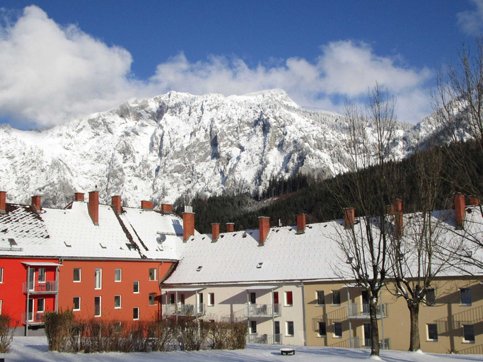 Others 3, Snug apartment with balcony No Deposit, Leoben