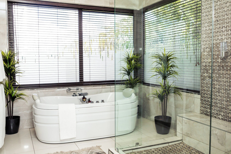 Bathroom 5, ONE O EIGHT BOUTIQUE HOTEL, Ekurhuleni