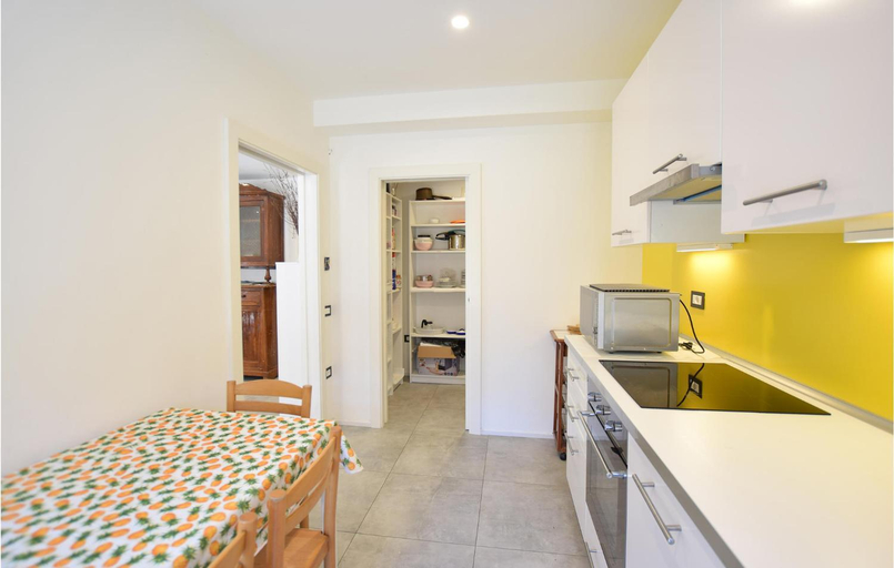 Others 5, 3 Bedroom Awesome Home In Ledro, Trento