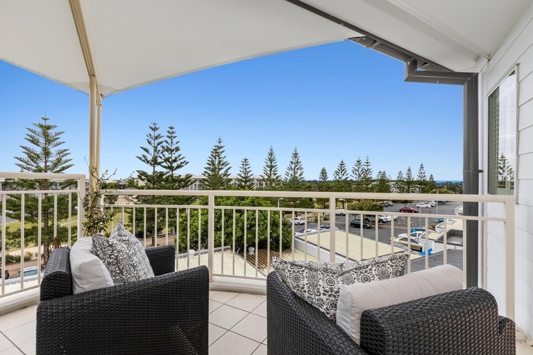 Others 3, Salt - 2brm apartment with Spa bath and Ocean Views, Tweed Heads