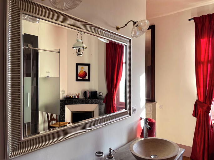 Bathroom 5, Le Clos des Fayettes, Rhône