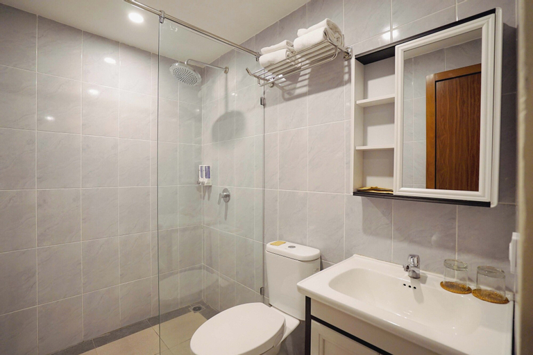 Bathroom 4